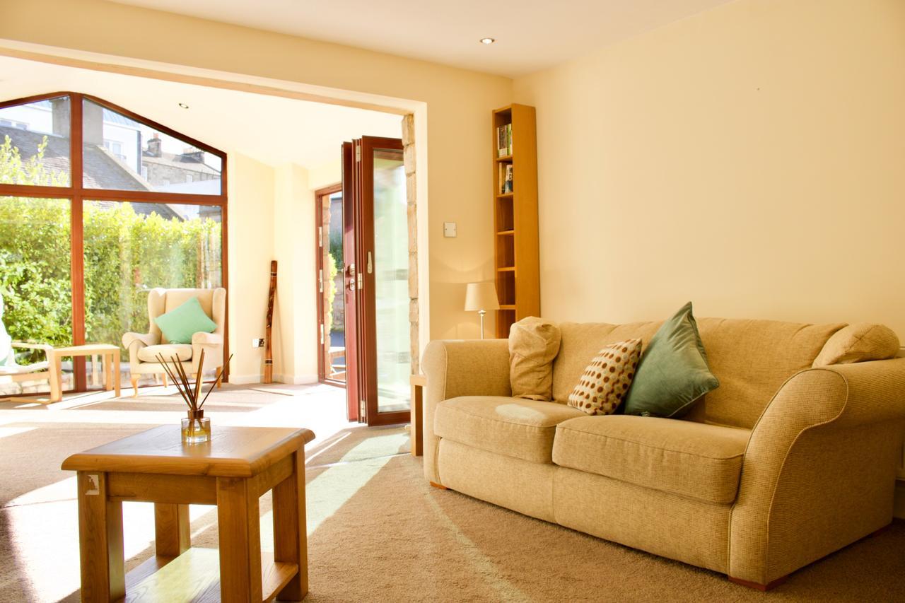 3 Bedroom House Near The Centre Apartment *