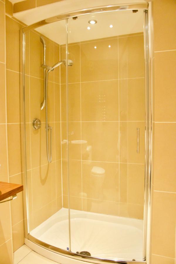 3 Bedroom House Near The Centre Apartment *